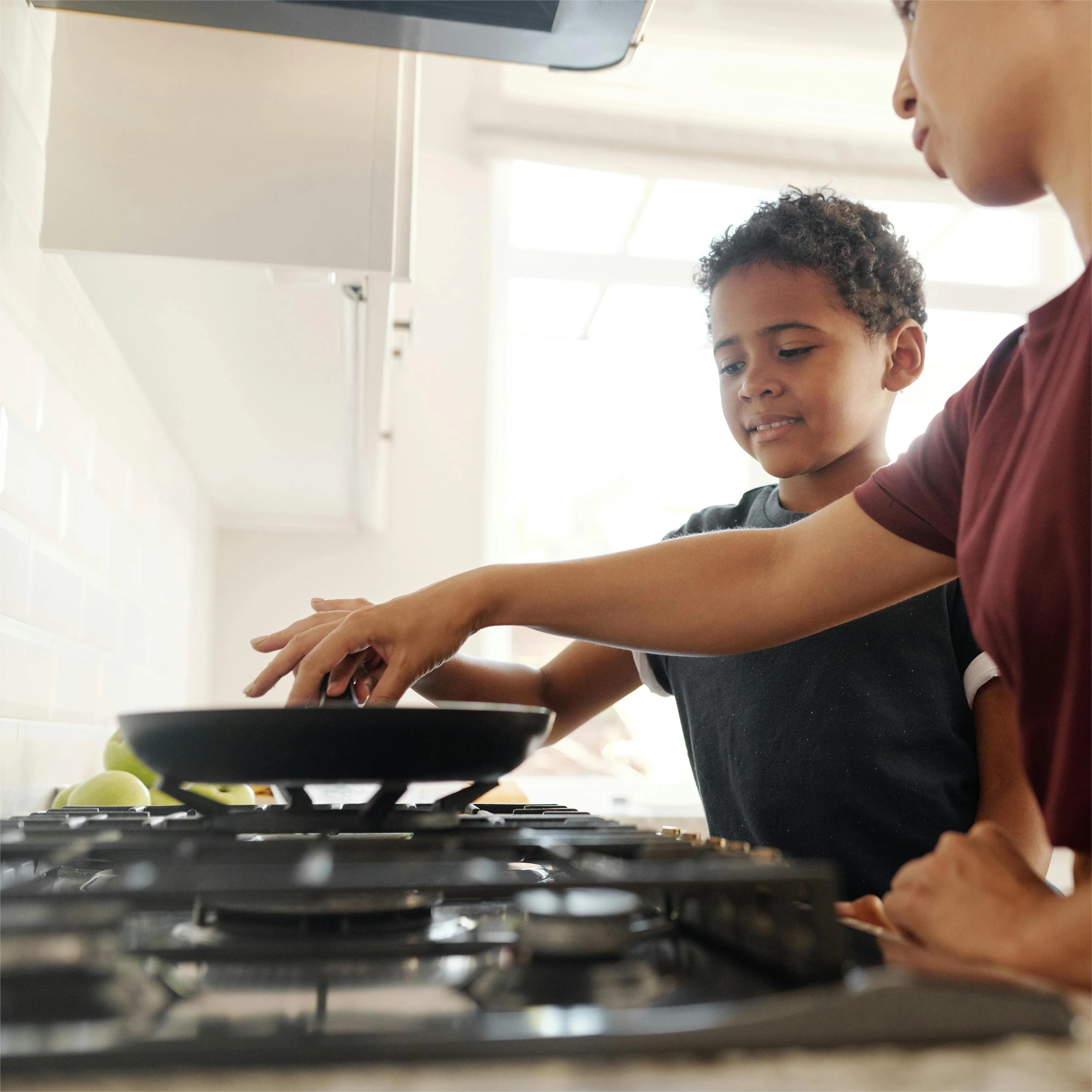 Pan Trio in the Kitchen: Skillet, Sauté Pan, Frying Pan Reviewed