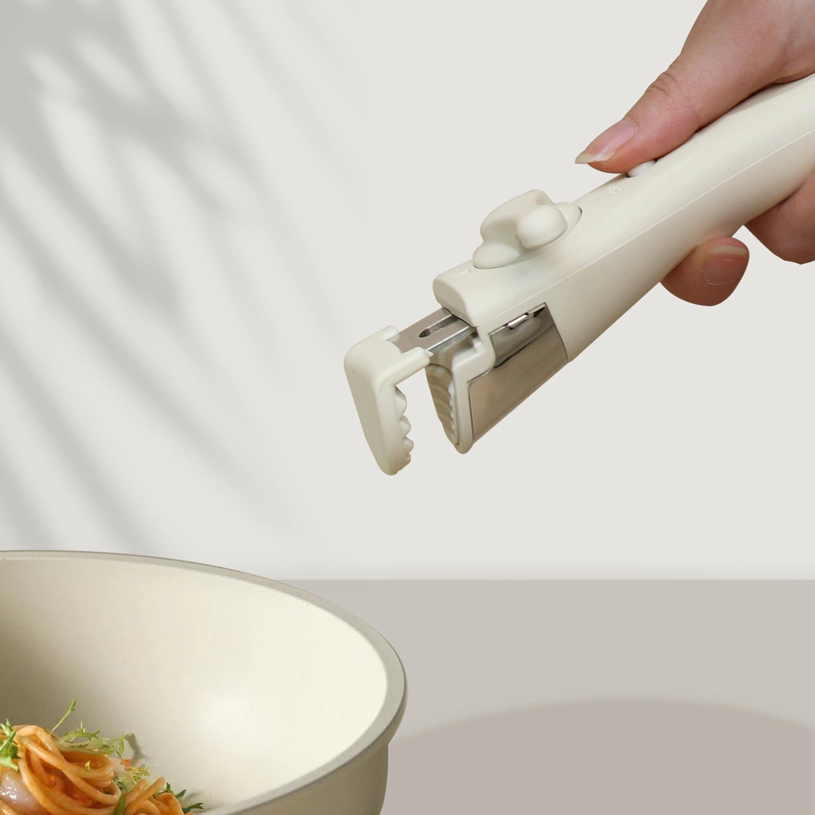 The Innovative Design of Detachable Handles in Cookware