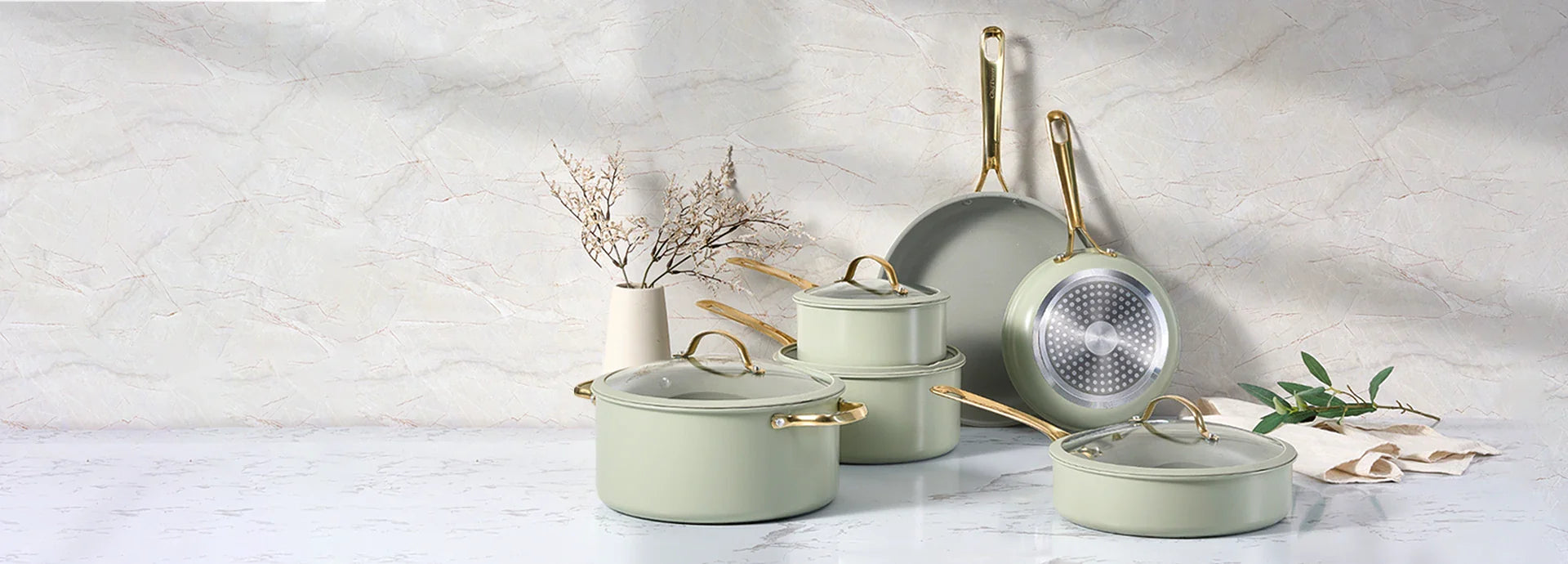 Why Ceramic Cookware: The Healthiest Choice for Kitchens