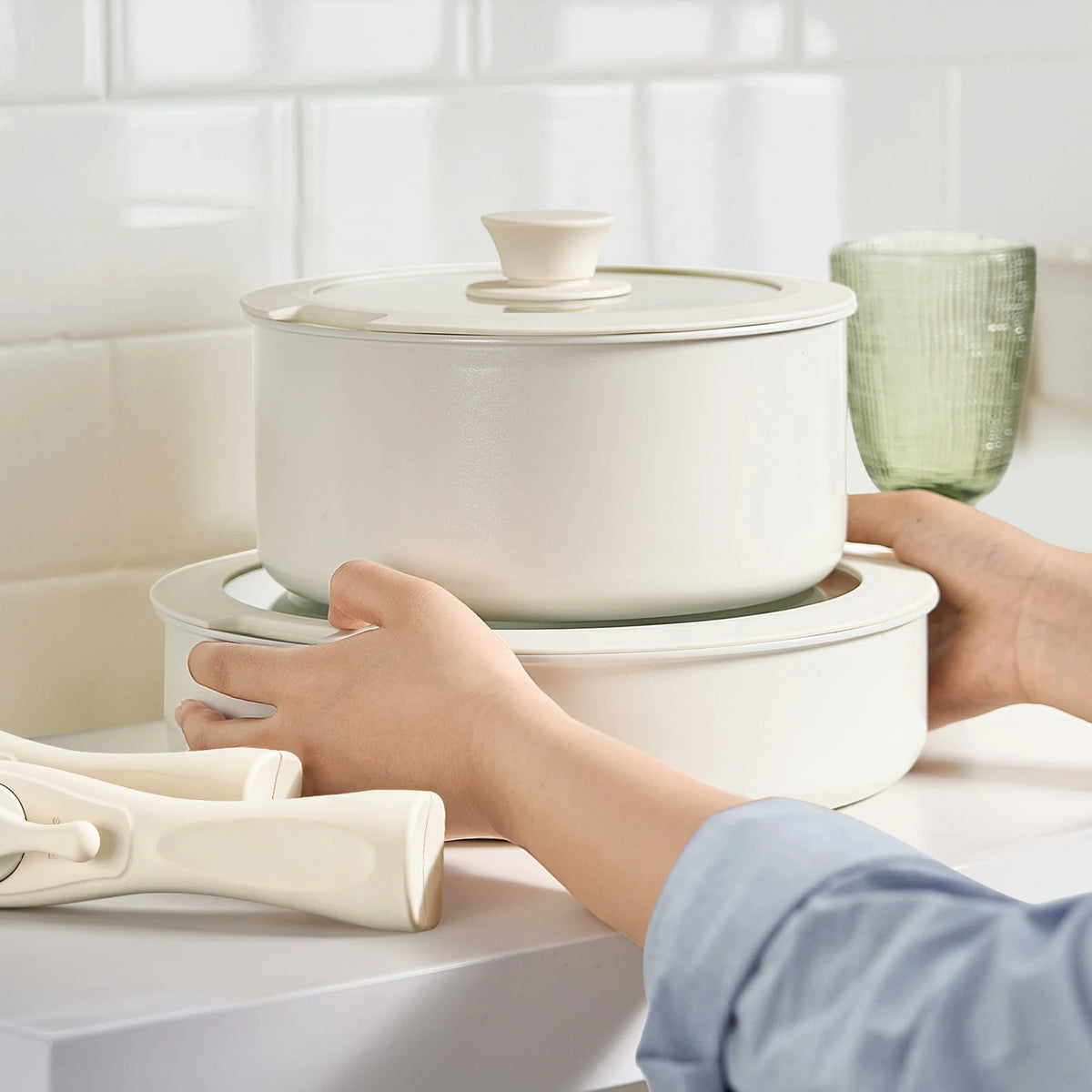 Stack Them Cookware Non-Toxic Ceramic Nonstick 17-Piece Cookware Set with Detachable ...