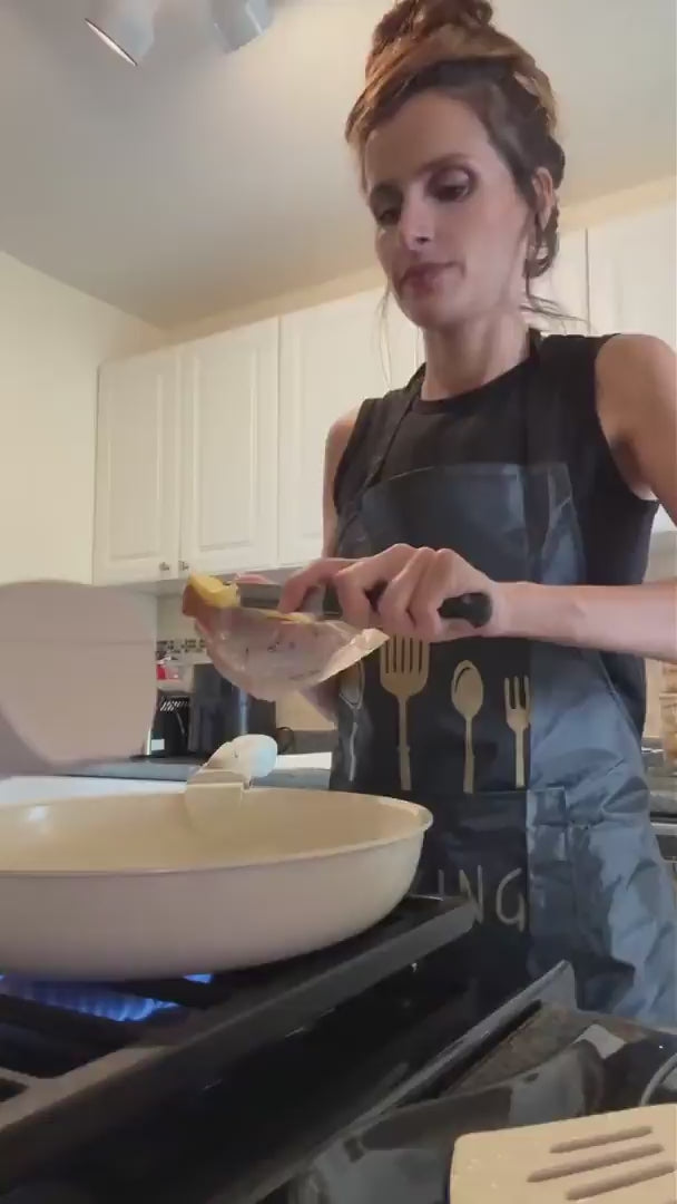 Real cooking experience with detachable handle cookware