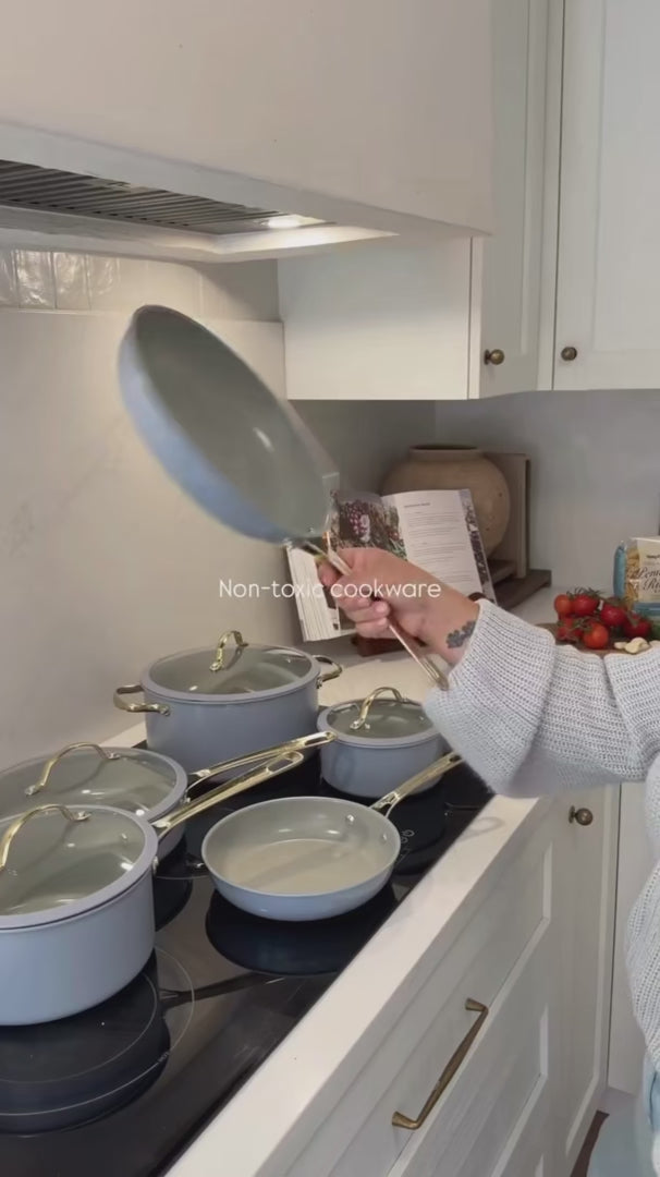 Finally got my hands on a Non-toxic cookware that’s not only functional but stunning this blue color is perfect for spring and the nonstick function it’s perfect for daily cooking!